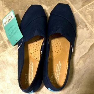 NWT Toms navy blue